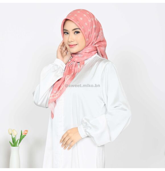 Ornellia Rose Sweet Miko Tudung